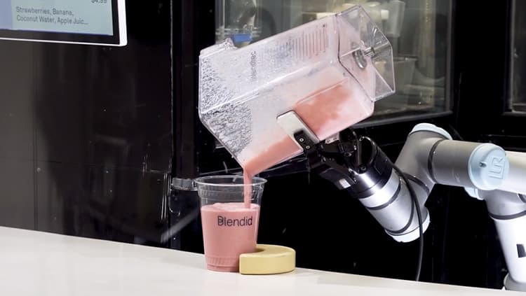 6d bytes smoothie-making robot.