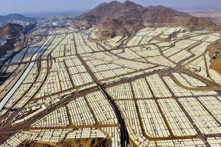 Mina, the city of tents 