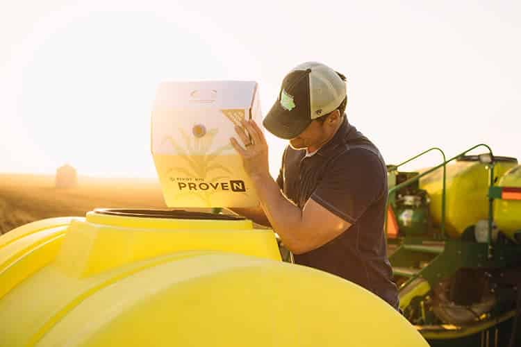 Pivot Bio PROVEN 40 enables corn growers to replace up to 40 pounds of synthetic nitrogen per acre. 